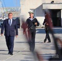 Каракачанов: До дни ще бъде подписан договорът за новите многофункционални кораби на ВМС