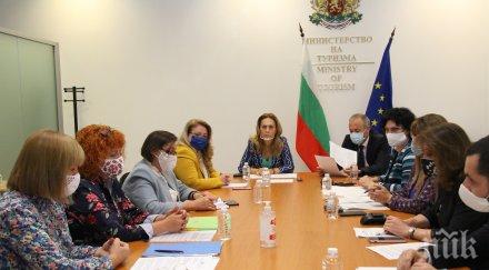 марияна николова красимир вълчев обсъдиха бранша ученическите пътувания