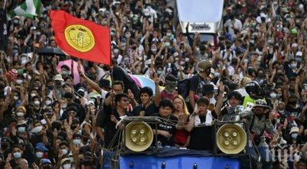 банкок въведоха извънредно положение заради протести