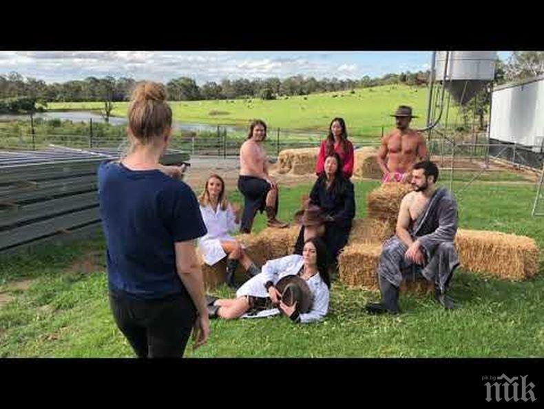 Студентки по ветеринарна медицина се снимаха голи с крави заради закъсали фермери (СНИМКА)