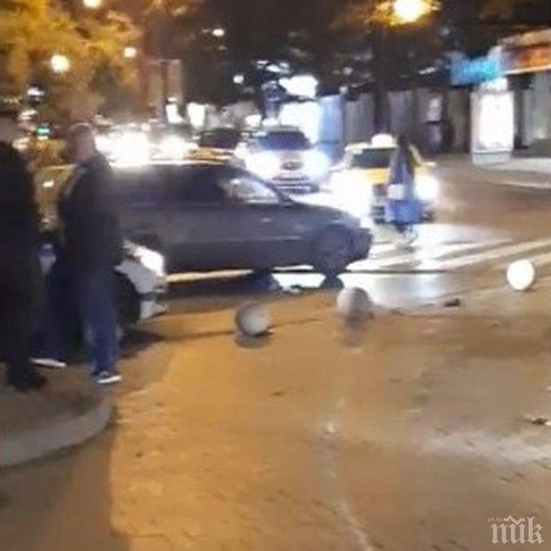 Инцидент във Варна: Лек автомобил навлезе в пешеходната зона в центъра на града