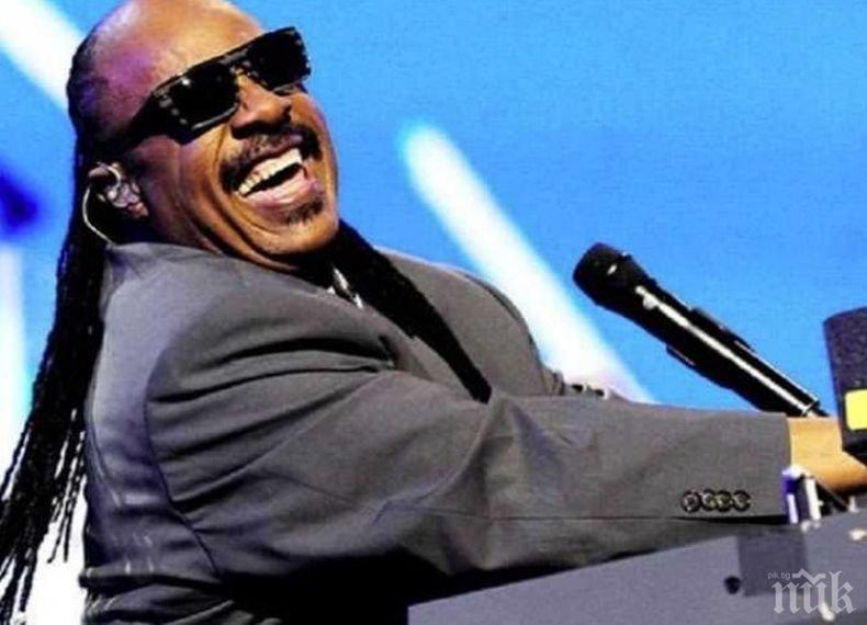 След прекъсване от четири години: Легендата Стиви Уондър се завръща на музикалната сцена