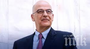 СКАНДАЛ: Турция държа 20 минути във въздуха гръцкия външен министър