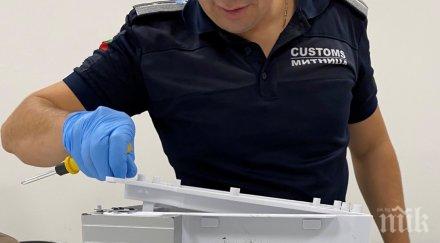 американец крие марихуана пратка диспенсър германия случи снимки