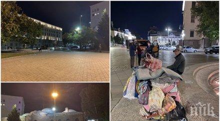 клошари смениха жълтите книжки метежа площадът пак празен снимки