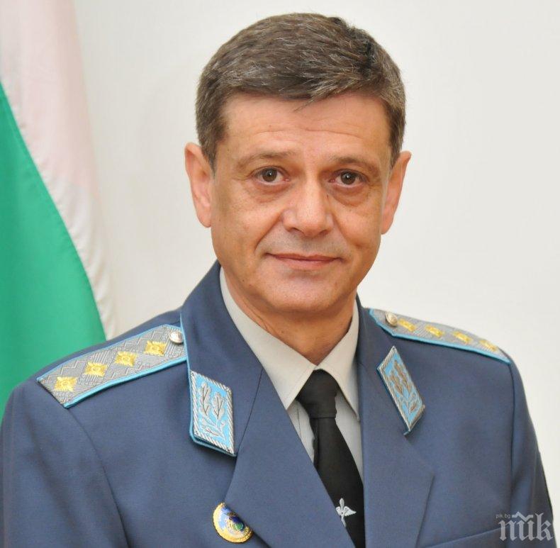 Ген. Константин Попов след положителния тест на началника на ВВС: Самоизолирах се, призовавам всички да бъдем отговорни