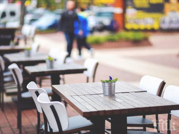 Общината в Пловдив освобождава бизнеса в Пловдив от такси за маси на открито