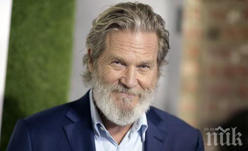 Джеф Бриджис празнува успех над рака