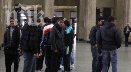 полицията марсилия задържа петима роми трафик бебета