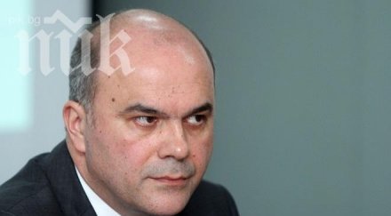 шефът нои намалява срокът майчинство