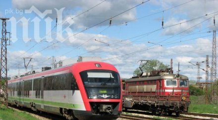 вандали масово чупят прозорци влакове камъни раняват служители бдж