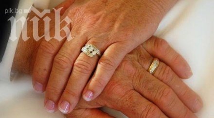 баба дядо живели заедно години починаха един същи ден