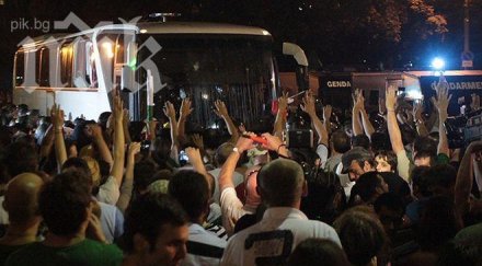 прокуратурата без данни хулиганство полицейско насилие около белия автобус