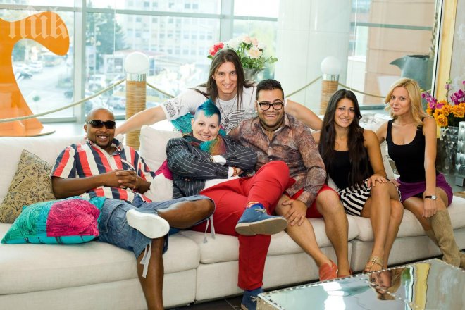 Стъклената къща на Big Brother посрещна своите съквартиранти 