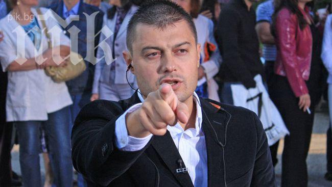 Бареков към Бойко: Смирение, глупако, след 3 месеца ще бъдеш окончателно сринат!