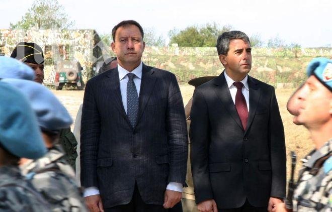 Президентът ще слуша лекция на военния министър