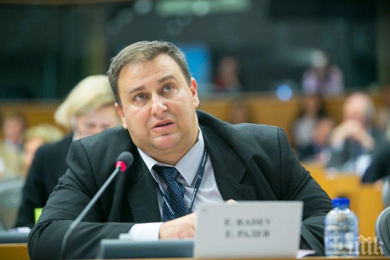 Емил Радев: ЕК трябва да защити България и още три държави-членки от двойния стандарт при визите за САЩ