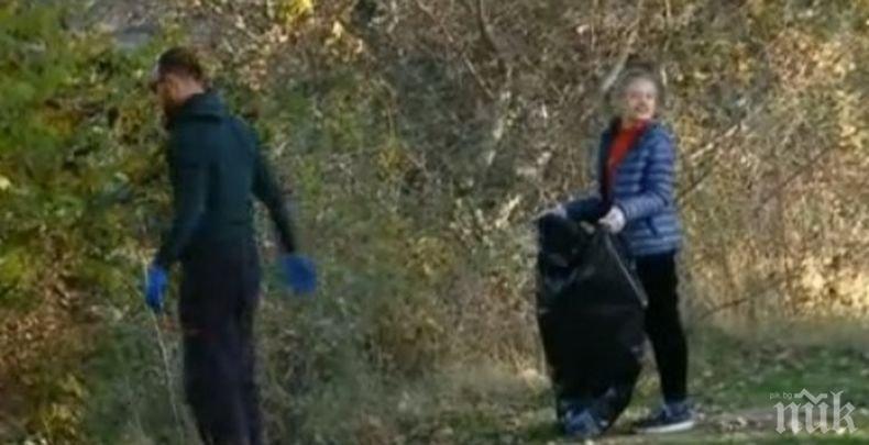 Доброволци почистиха и зарибиха река Въча край Кричим