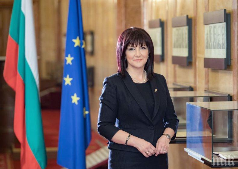 ПЪРВО В ПИК: Караянчева покани европейски наблюдатели на парламентарните избори в България

