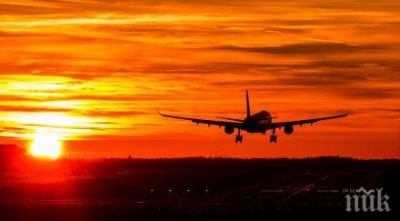 полет никъде пътници качиха самолет видят залеза хонконг