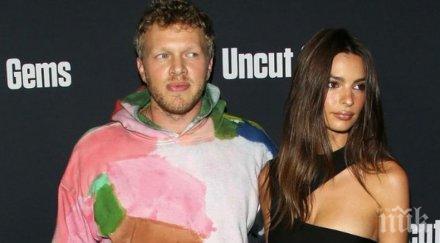 емили ратайковски обяви бременна