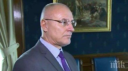 последните минути шефът бнб коронавирус работи дистанционно