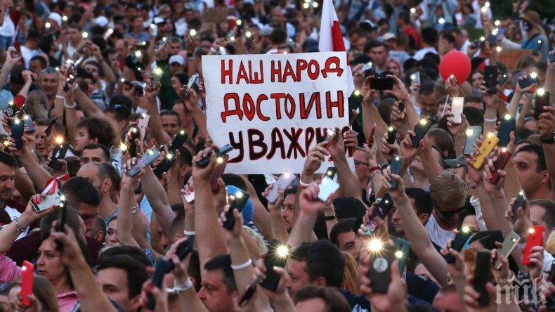 Национална стачка в Беларус притиска Лукашенско да се оттегли