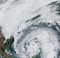 Ураганът „Зета” достигна бреговете на Луизиана