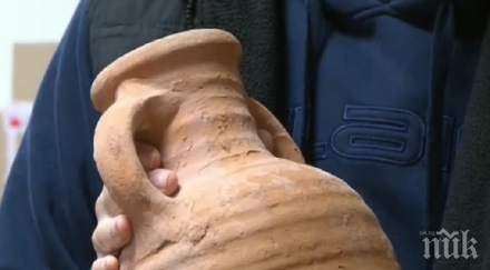 откриха антични амфори ремонта летния театър русе