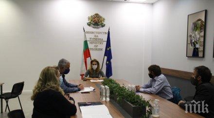 вицепремиерът николова разговаря представители българската лавинна асоциация