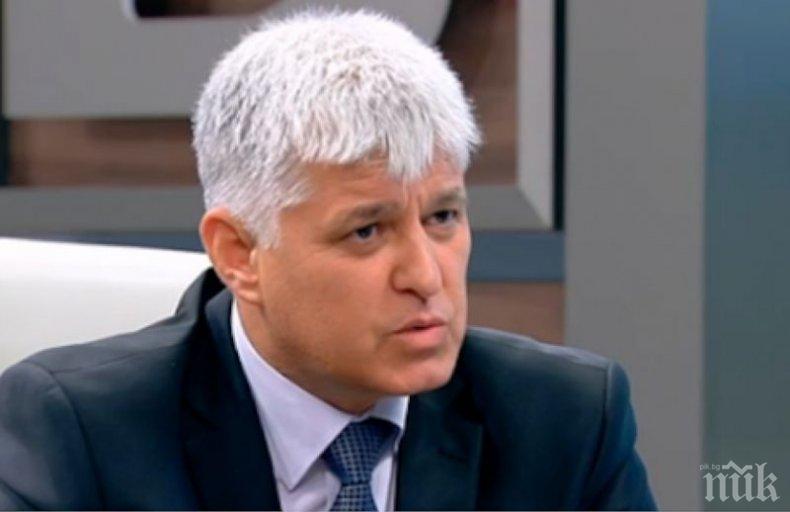 Министърът на отбраната: Ще препоръчам да бъде дадена такава военна помощ на Украйна, че да не бъдат редуцирани способностите на българската армия