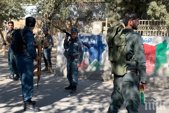 Жертвите на атентата срещу университета в Кабул станаха 22, Ислямска държава пое отговорност за кървавата баня