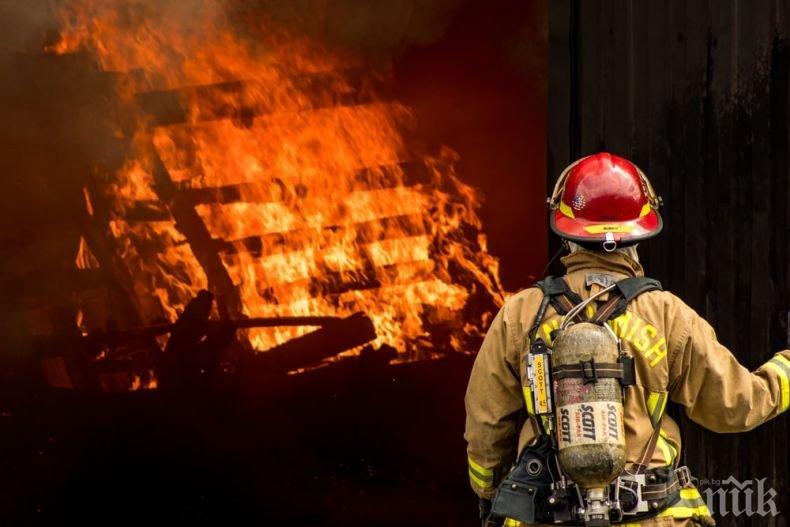 Пенсионер обгоря при пожар във вила край Пловдив
