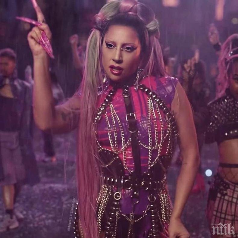 Лейди Гага подновява концертите си