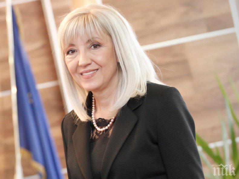 Министър Аврамова с подробности за санирането, кога ще са готови магистралите и има ли опасност от безводие