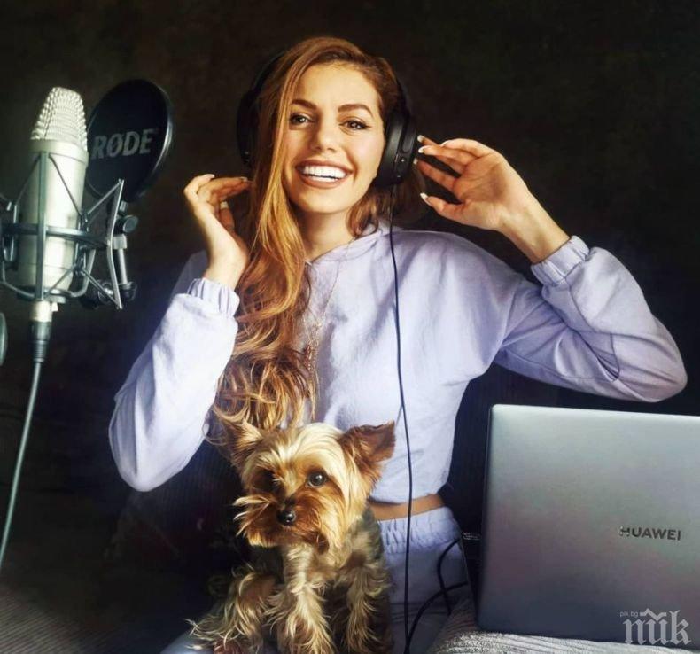 Феновете недоволстват срещу първия английски сингъл на Михаела Филева (ВИДЕО)