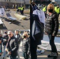 Бойко помогна на Мая да се излекува от рак. Сега тя опъна болнични легла под кабинета му (СНИМКИ)