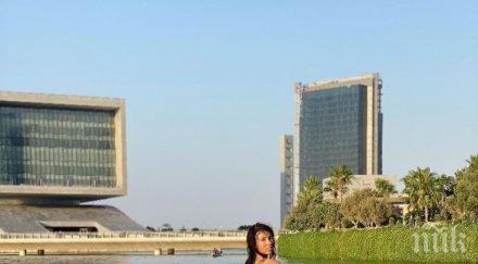 зара нажежи мрежата горещи пози снимки