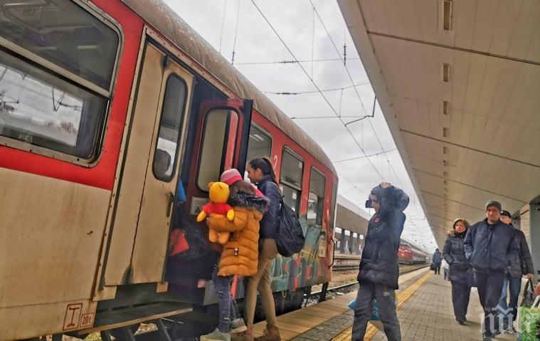 Пандемията с много тежък удар по БДЖ