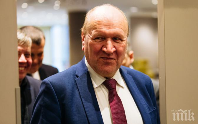 Естонски министър подаде оставка - нарекъл Байдън стара чанта