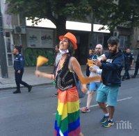 НЯМАТ СИ ДРУГА РАБОТА: ЕК представи първата по рода си стратегия за правата на гейове и лесбийки