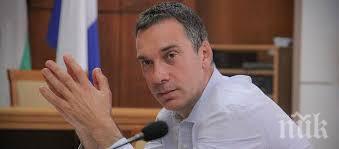 кметът бургас настоява допълнителни дни отсъствие малките деца заради covid