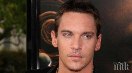 арестуваха секс идола джонатан рис майърс шофирал пиян