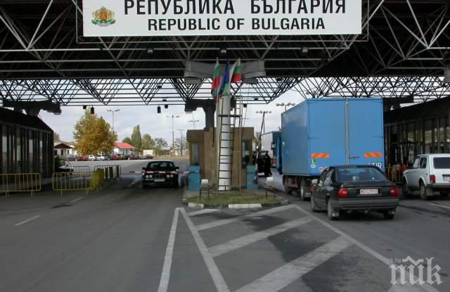 На границата с Турция трафикът е нормален