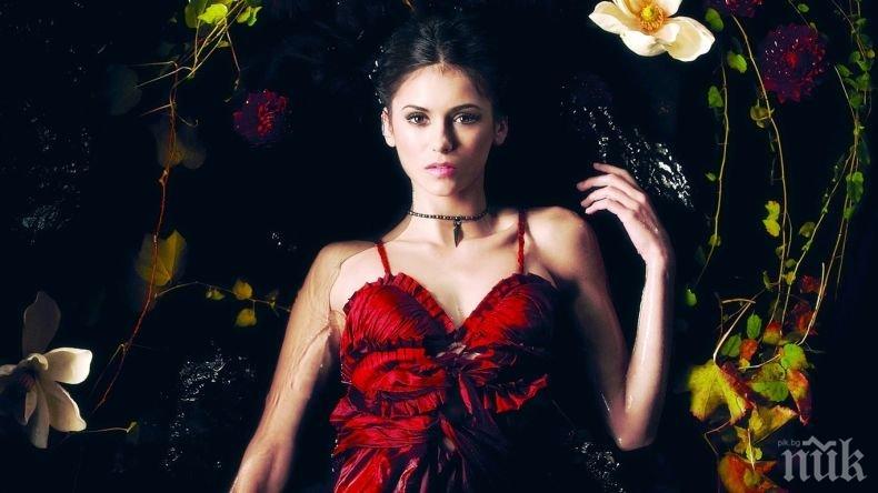 Лелята на Нина Добрев я облича с авторски тоалети