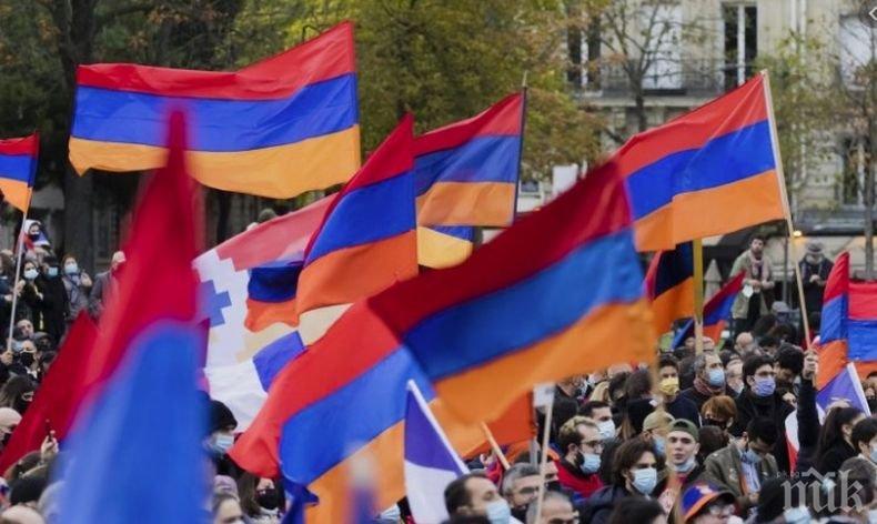 Опозицията в Армения подготвя за днес нов митинг