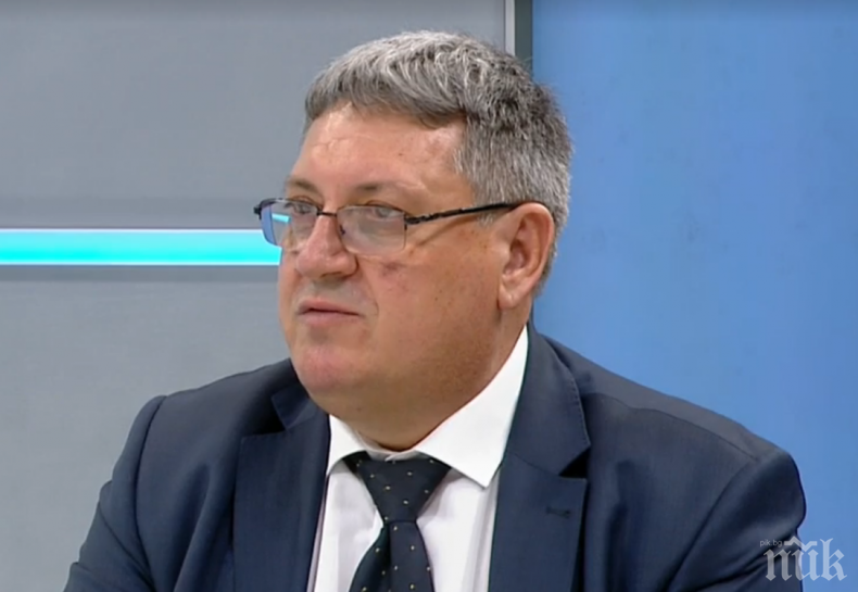 Д-р Пламен Цеков: Системата не се е провалила. Лекари има, но те са на предела, накрая на ресурса