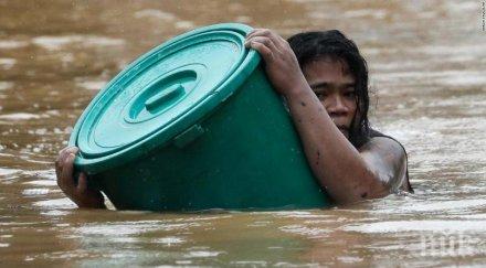 жертвите тайфуна вамко филипините продължават растат