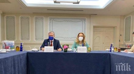 вицепремиерът николова турски туроператори българия прекрасни възможности зимни спортове