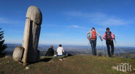 огромен пенис туристическа атракция планинския регион алгой бавария